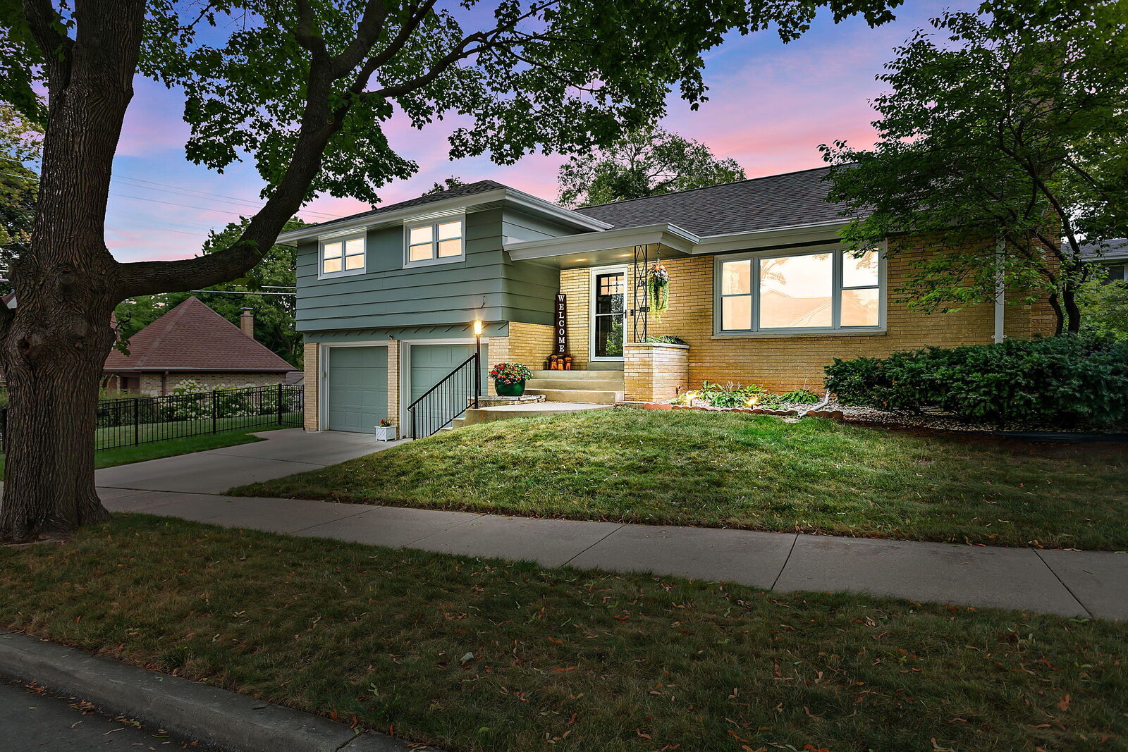 Property Photo: 10410 W Melvina St WI 53222