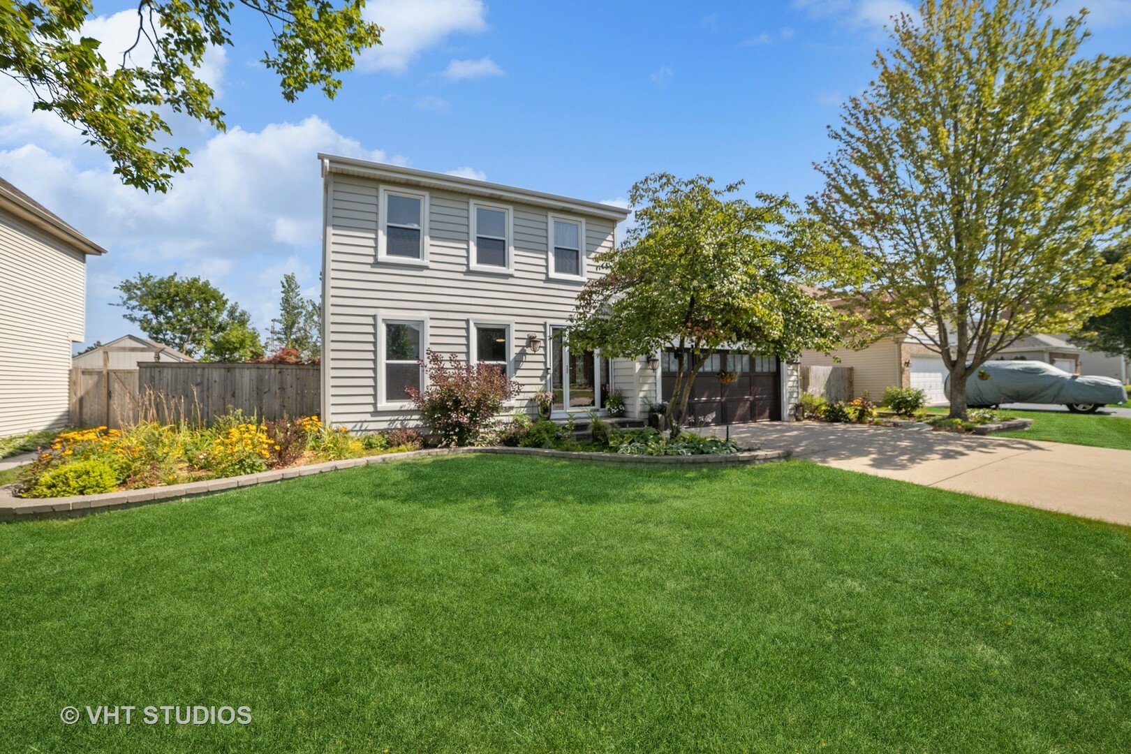 Property Photo: 617 Swinford Road IL 60103