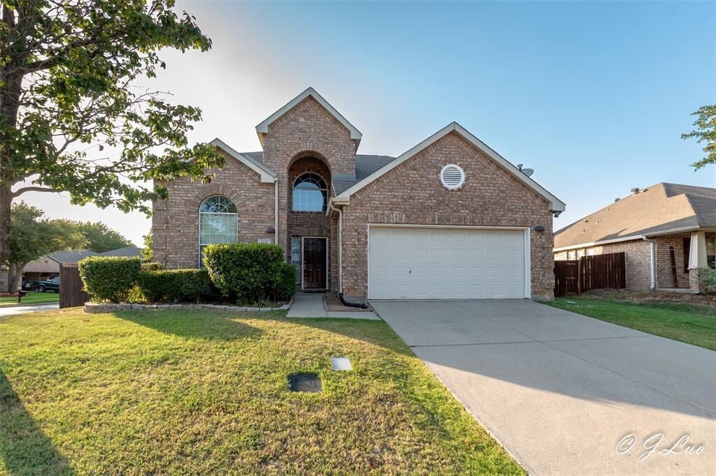 Property Photo:  1201 Morning Dove  TX 76227 