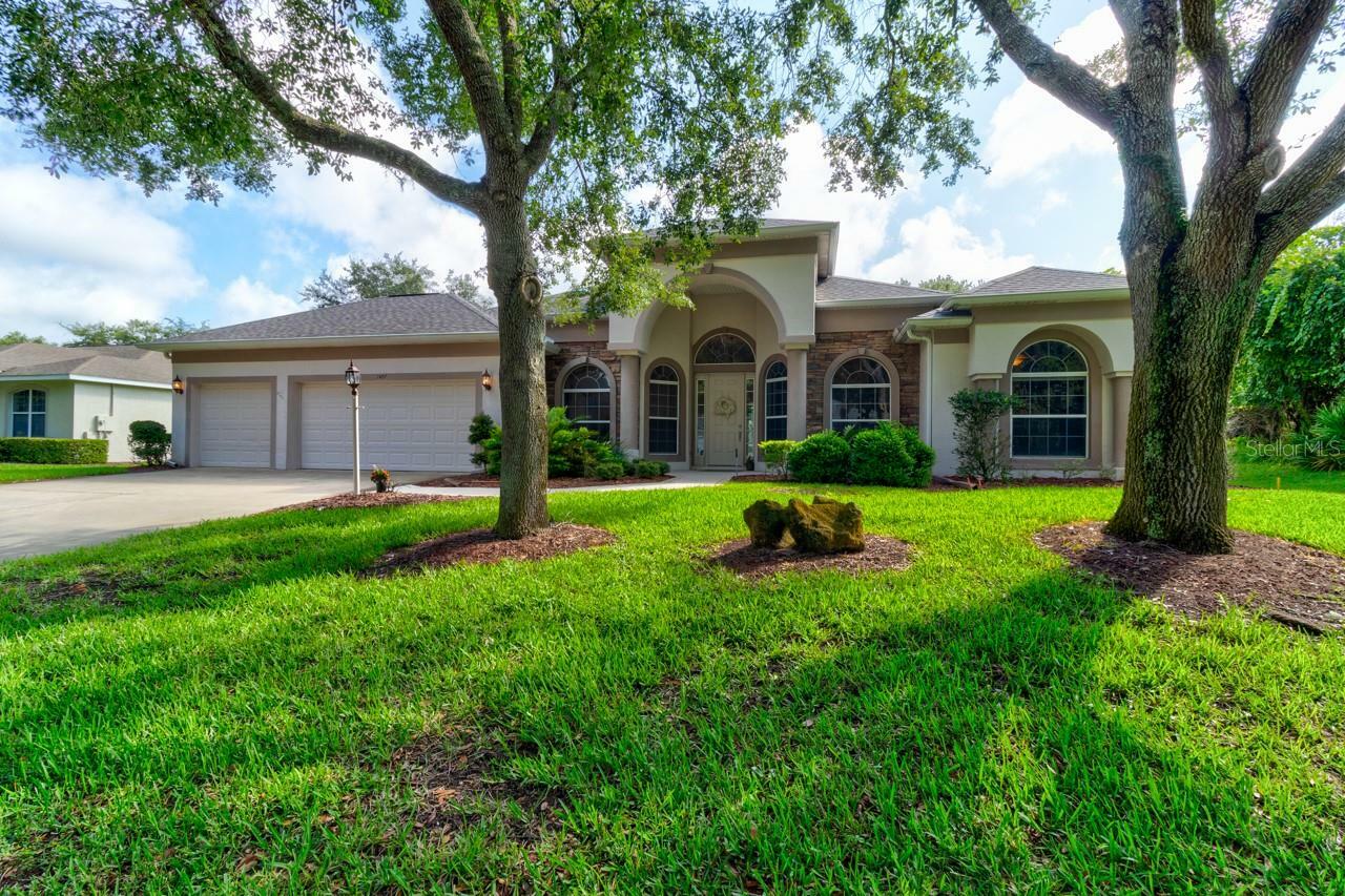 Property Photo:  1407 Dolph Circle  FL 32174 