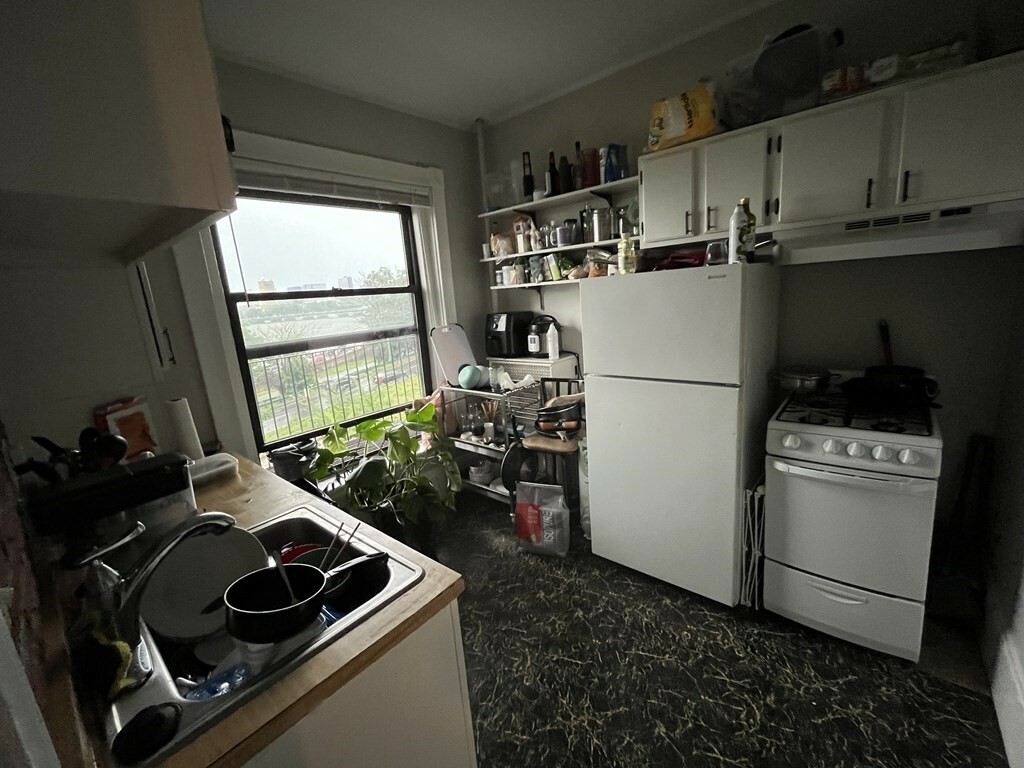 Property Photo:  45 Bay State Road 3R  MA 02215 