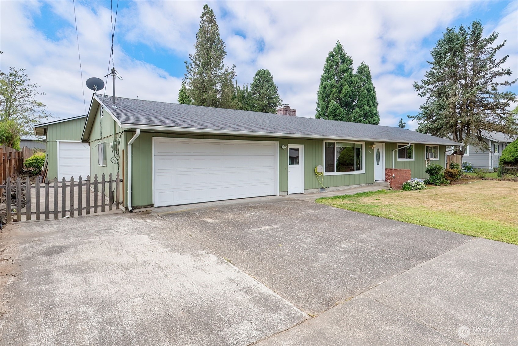 Property Photo:  149 Beacon Hill Drive  WA 98632 