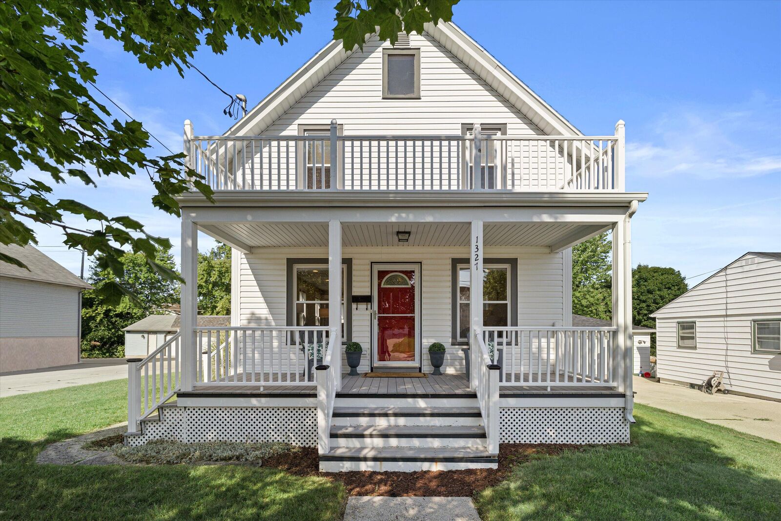 Property Photo: 1327 13th Ave WI 53024