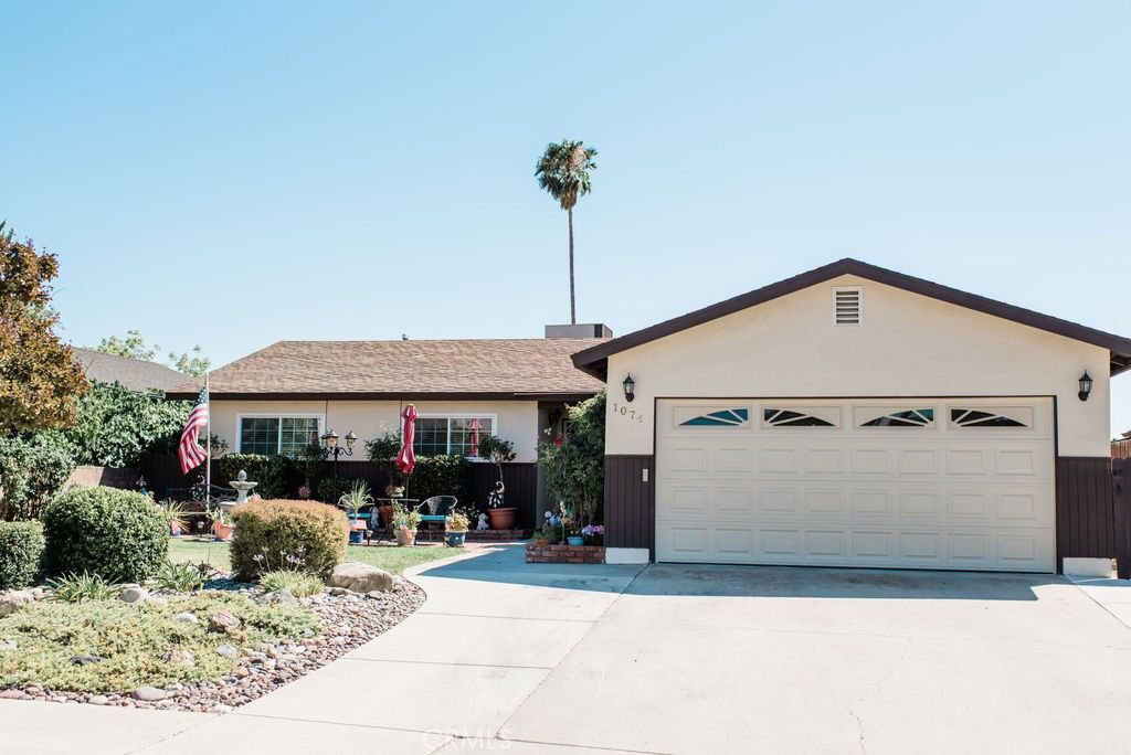 Property Photo: 1074 Dorothy Court CA 93446