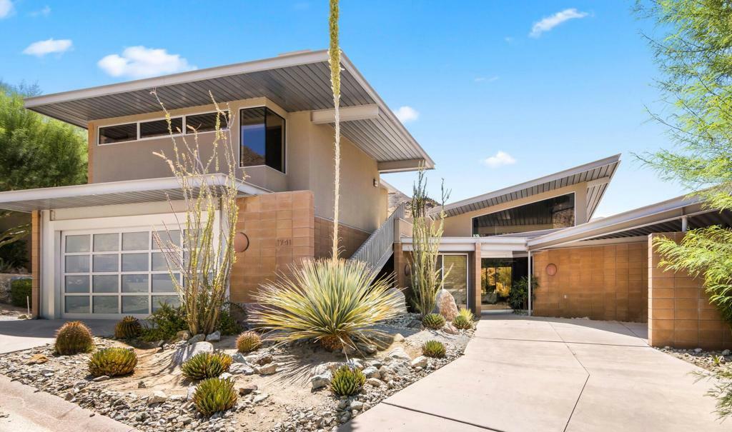 Property Photo: 1741 Pinnacle CA 92264