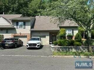 Property Photo:  14 Allison Way  NJ 07630 