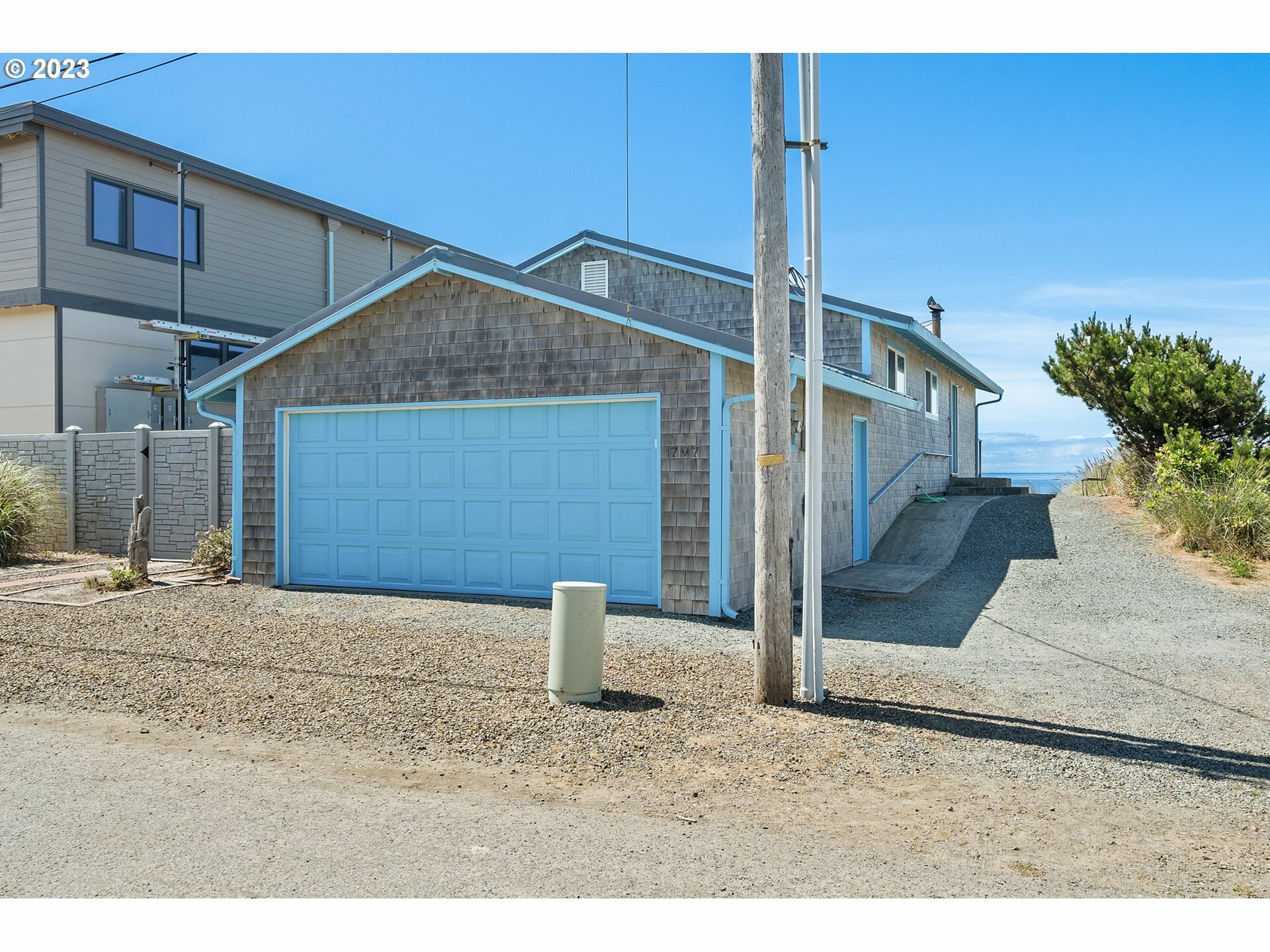 Property Photo: 797 N Pacific St OR 97136