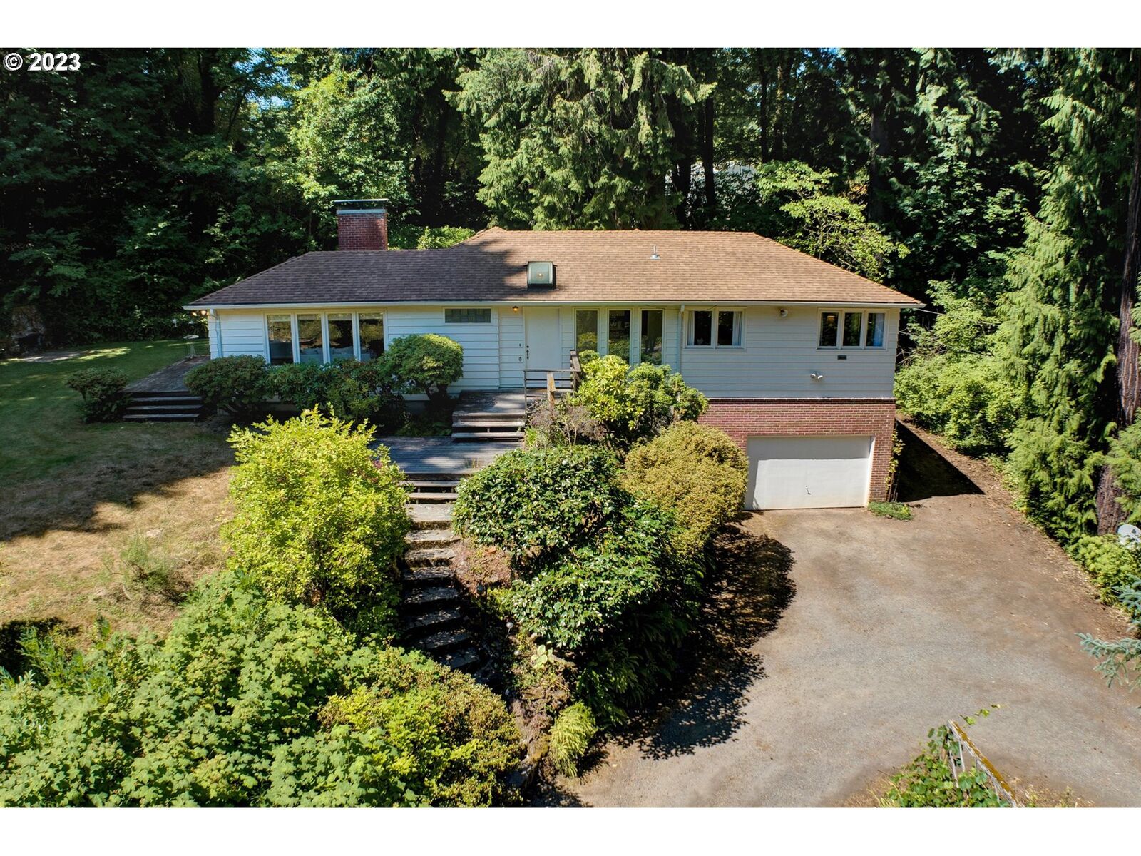 Property Photo: 9405 SW 18th Pl OR 97219