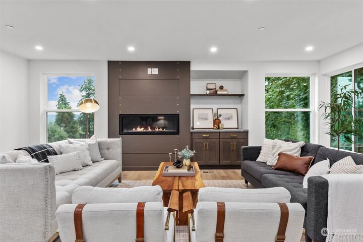 Property Photo:  108 228th Street SE  WA 98021 