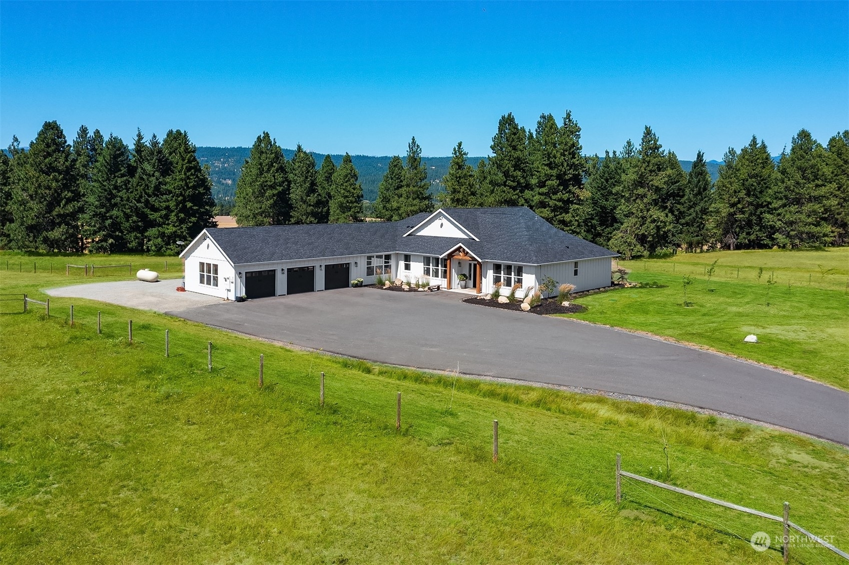 Property Photo: 644 Iron Mountain Road WA 98922