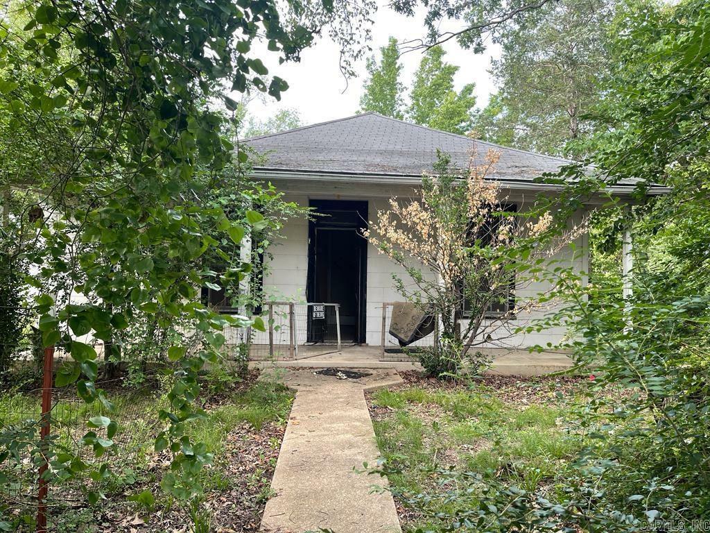 Property Photo:  705 Harding Boulevard  AR 72626 