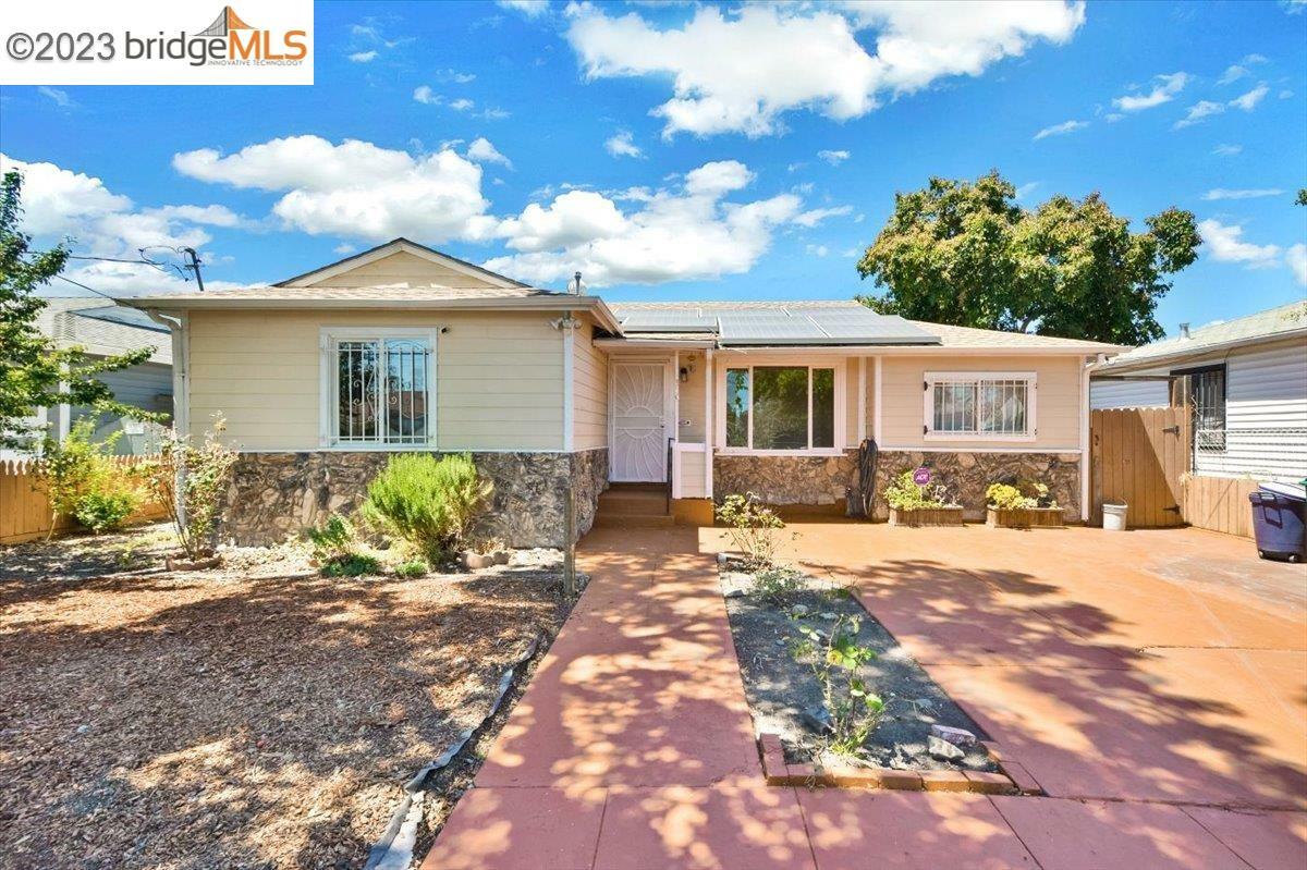 Property Photo:  319 Ghormley Ave  CA 94603 