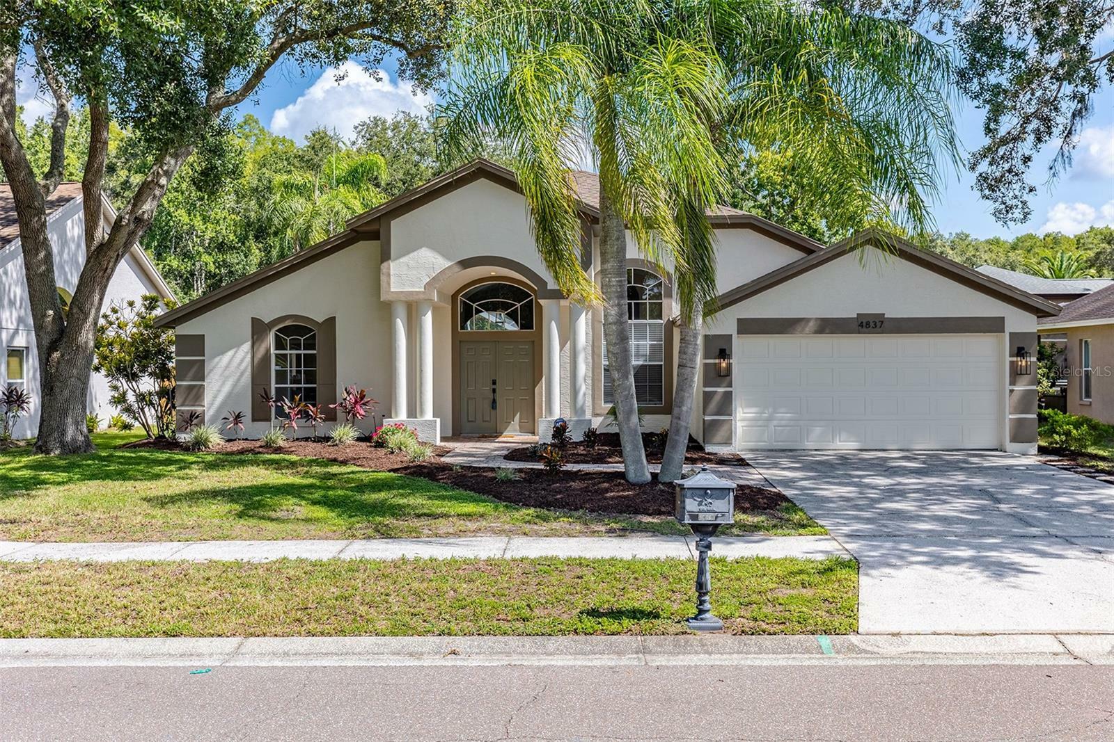 Property Photo:  4837 Eagle Cove Boulevard  FL 34685 