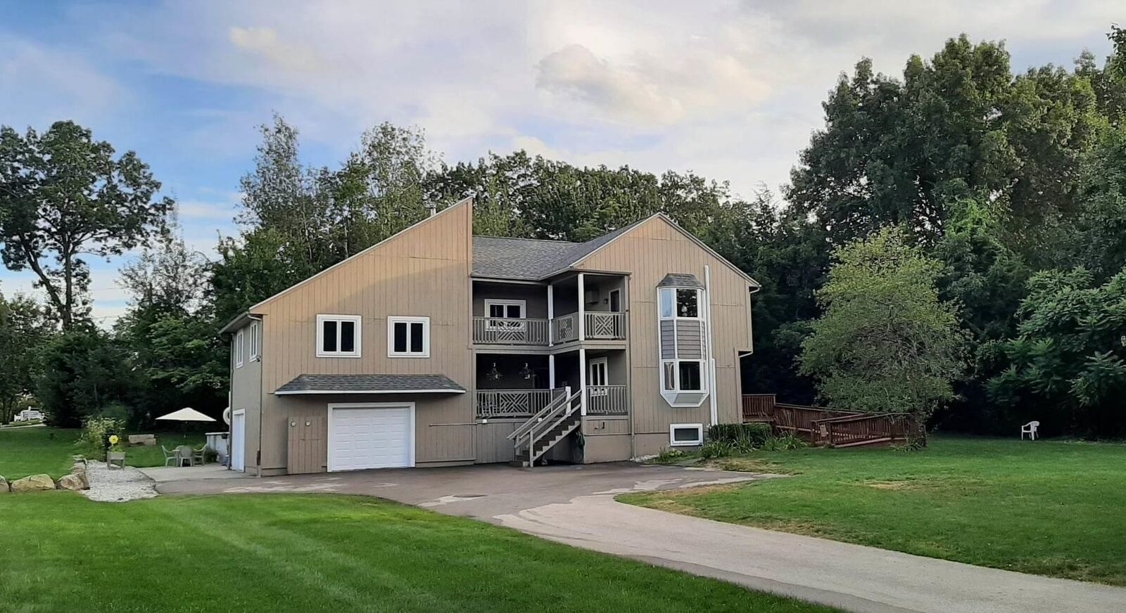 Property Photo: 88 Violet Street NH 03045