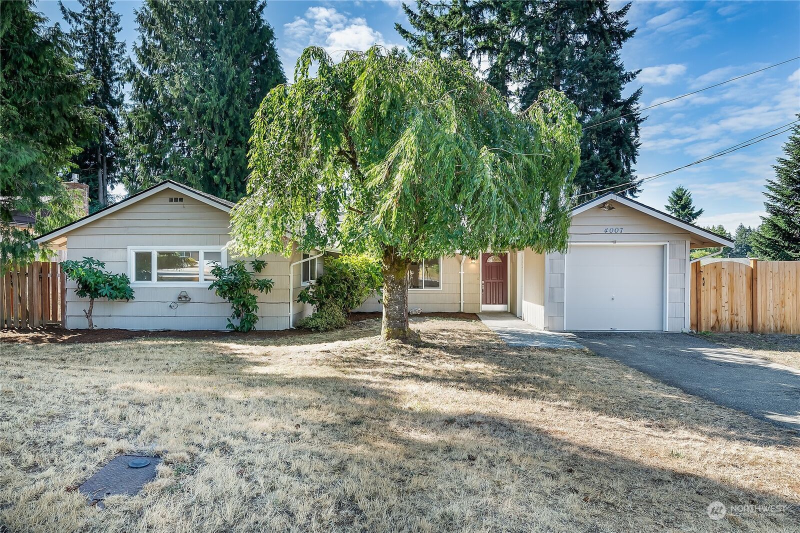 Property Photo: 4007 NE 22nd Place WA 98056