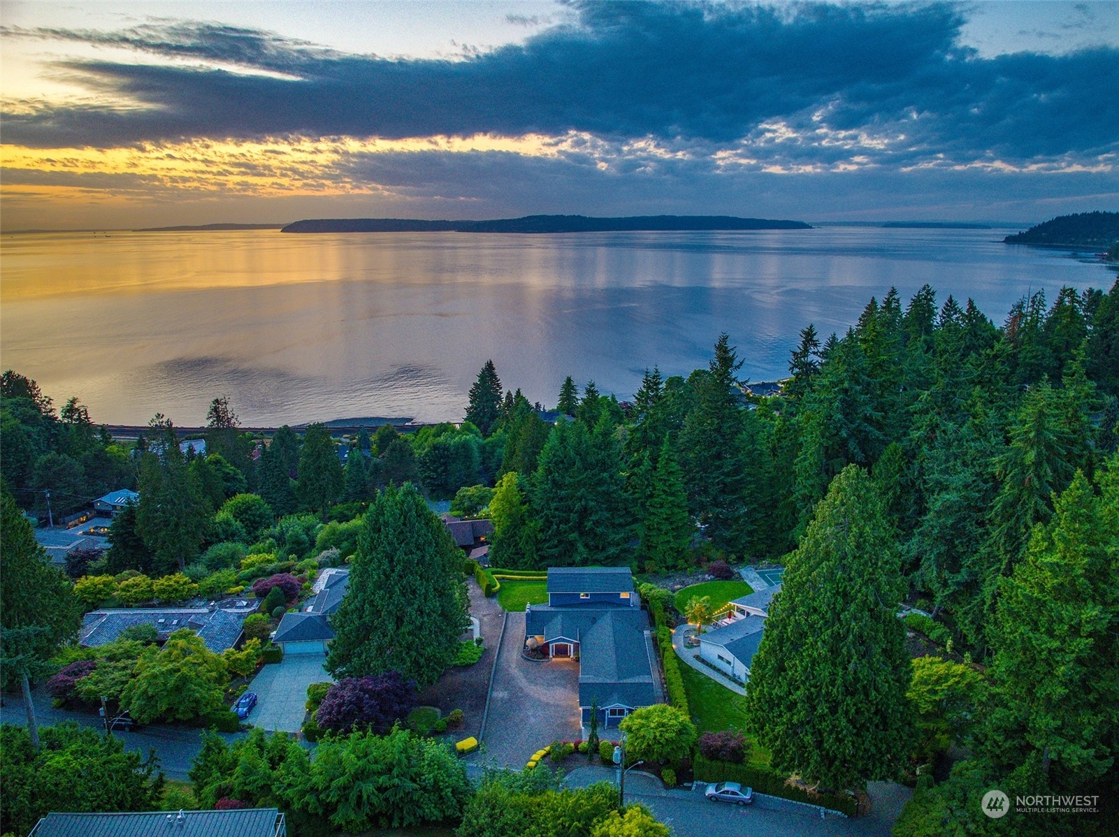 8159 Frederick Place  Edmonds WA 98026 photo