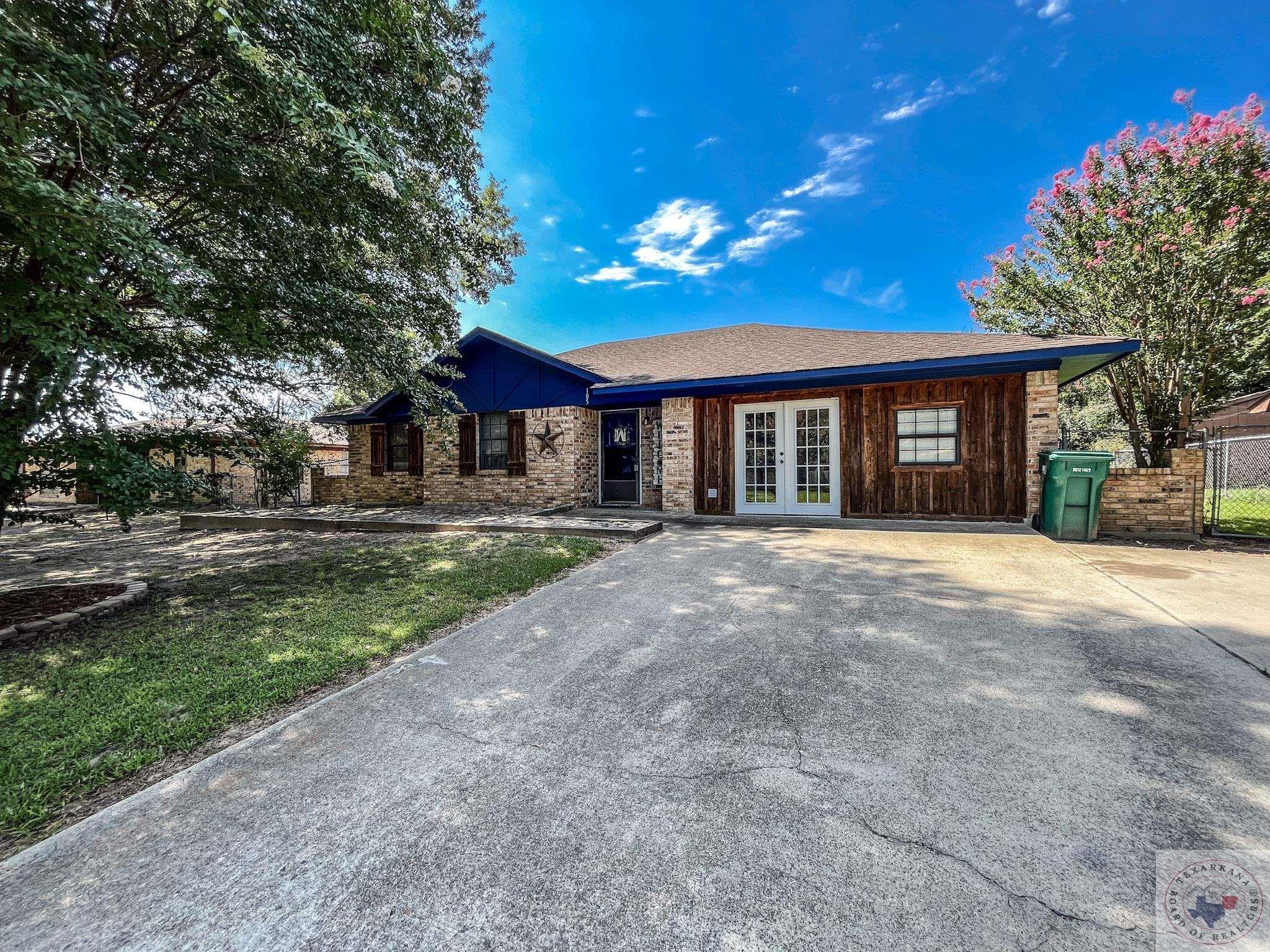 Property Photo: 105 Hickory TX 75570