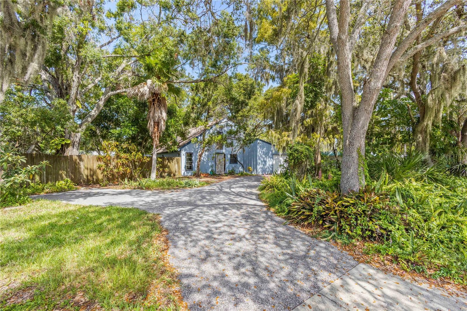 Property Photo:  1150 Charlotte Avenue  FL 34237 