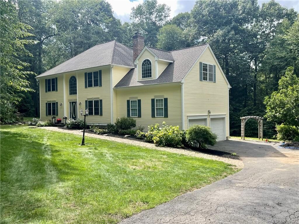 Property Photo:  35 Narragansett Trail  CT 06482 