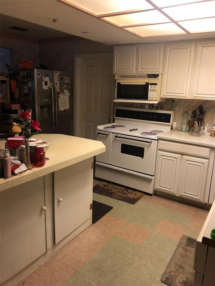 Property Photo:  7190 47th Avenue N  FL 33709 