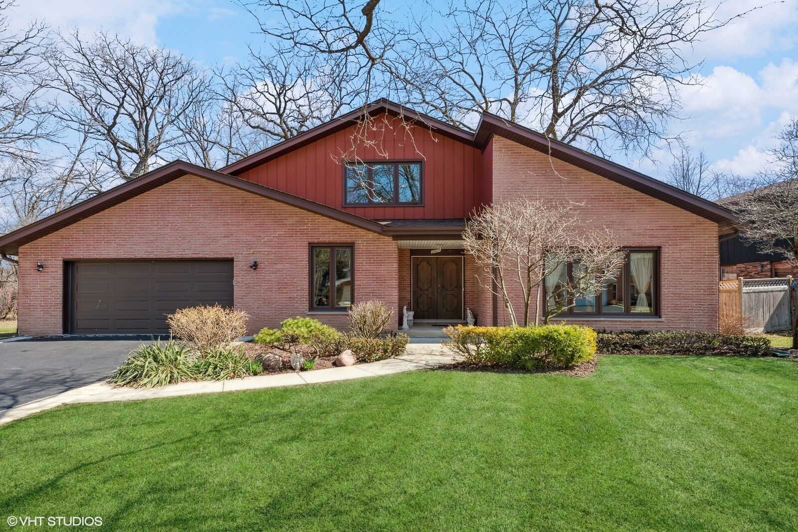 Property Photo:  3905 Rugen Road  IL 60025 