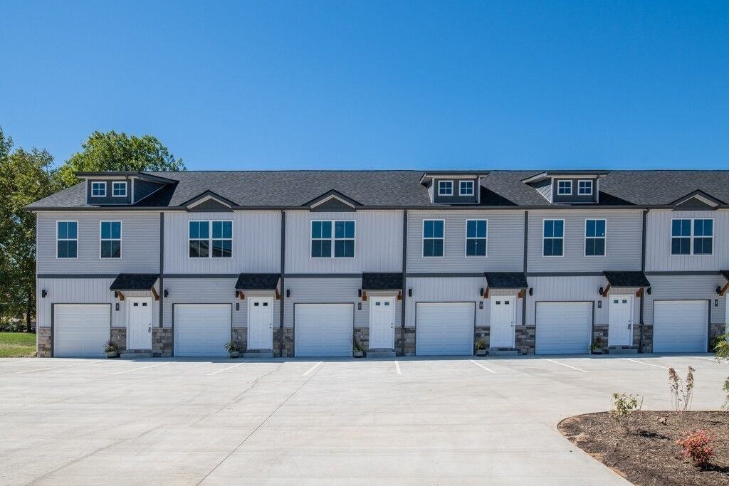 Property Photo:  212 Drayton Drive B  TN 37042 