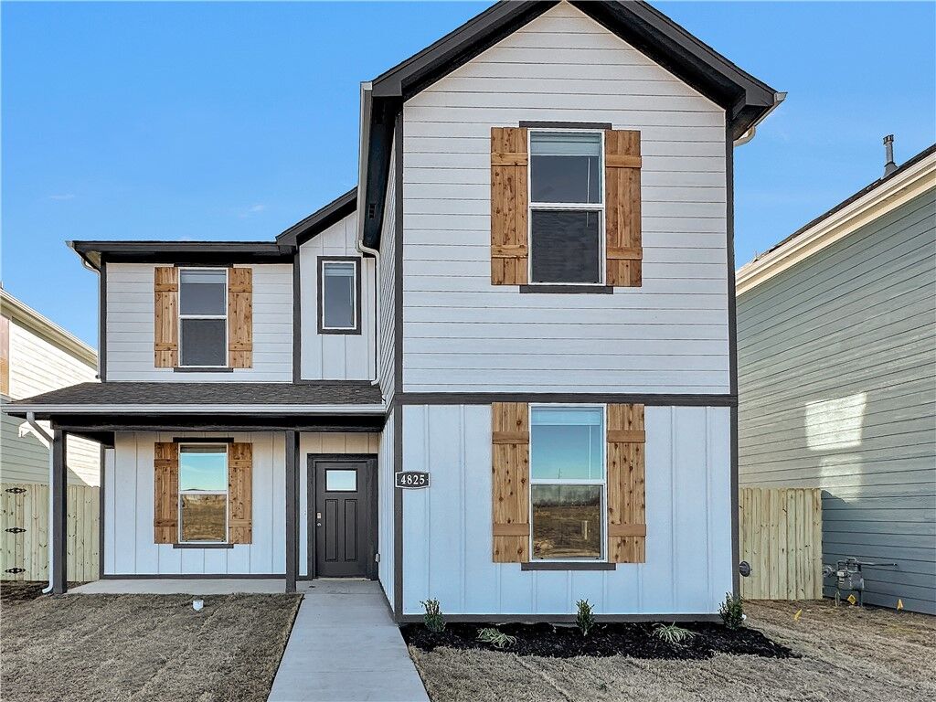 Property Photo:  233 S Harrogate Lane  AR 72704 