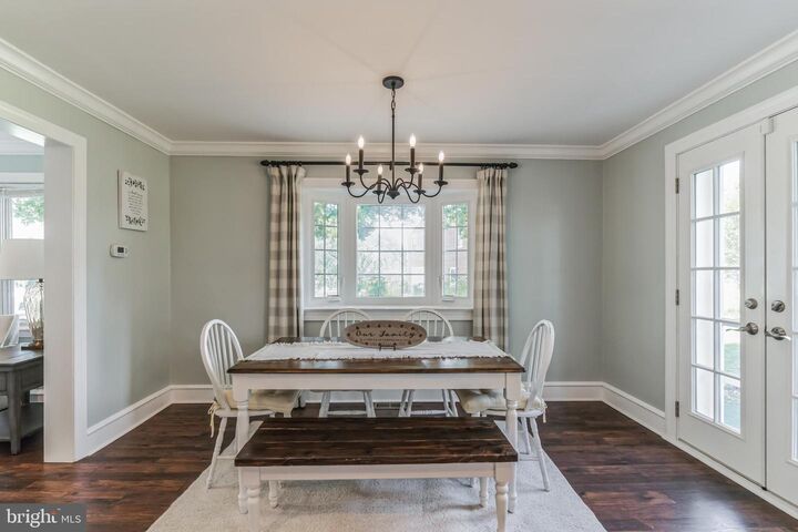 240 Canterbury Drive  Wallingford PA 19086 photo