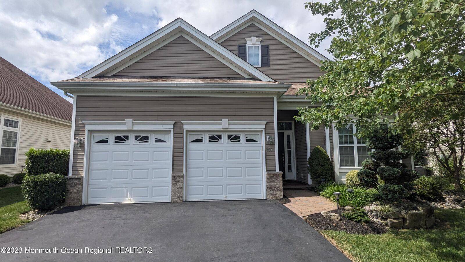 Property Photo:  103 Diamond Spring Drive  NJ 08831 