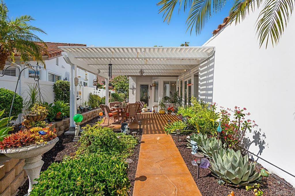 Property Photo: 4715 Galicia Way CA 92056