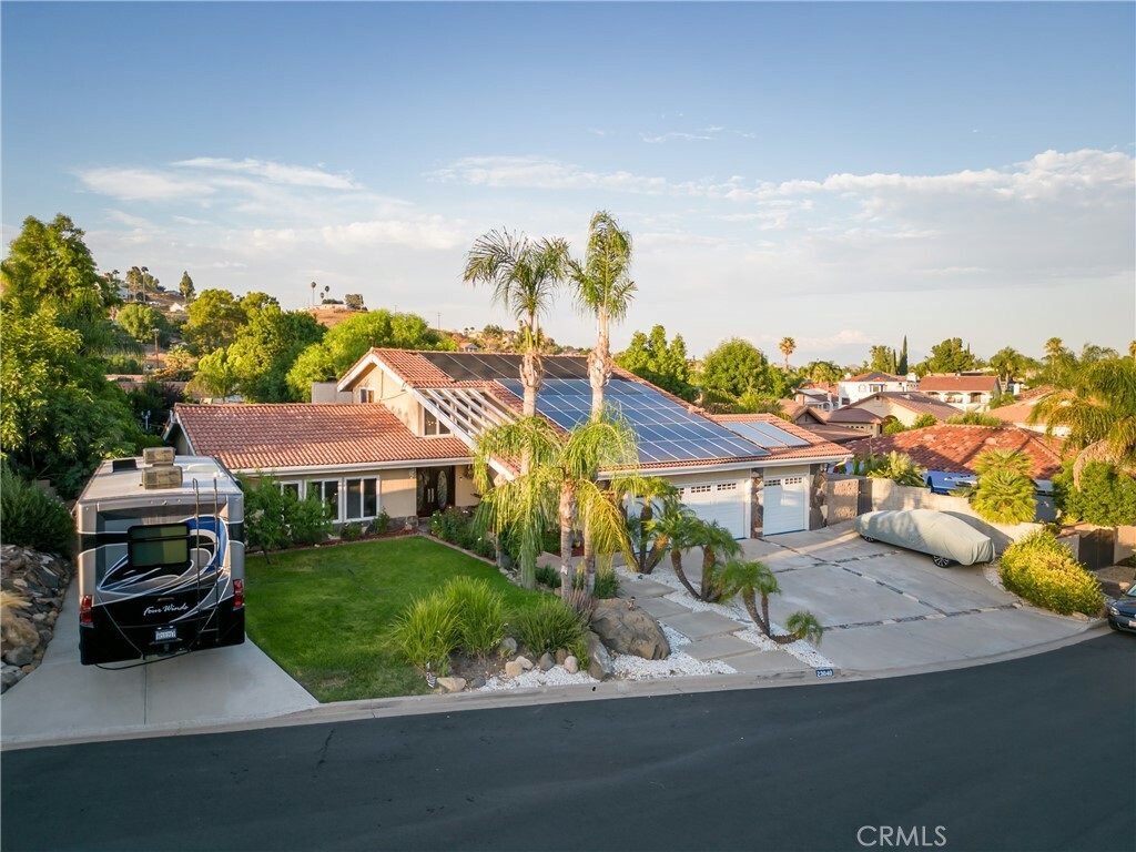Property Photo: 23040 Widgeon Place CA 92587