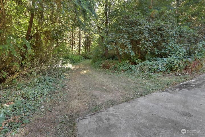 Home for sale in Olympia 10925 S Tilley Road S, Olympia, WA 98512