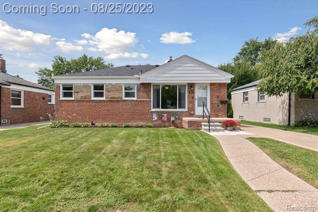 Property Photo:  9961 Seltzer Street  MI 48150 