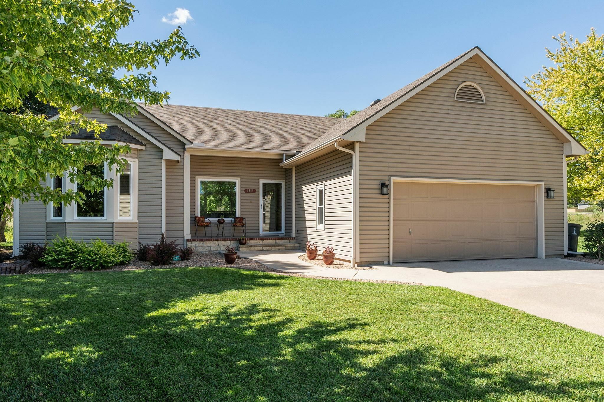 Property Photo:  1345 Glenview Dr.  KS 67042 