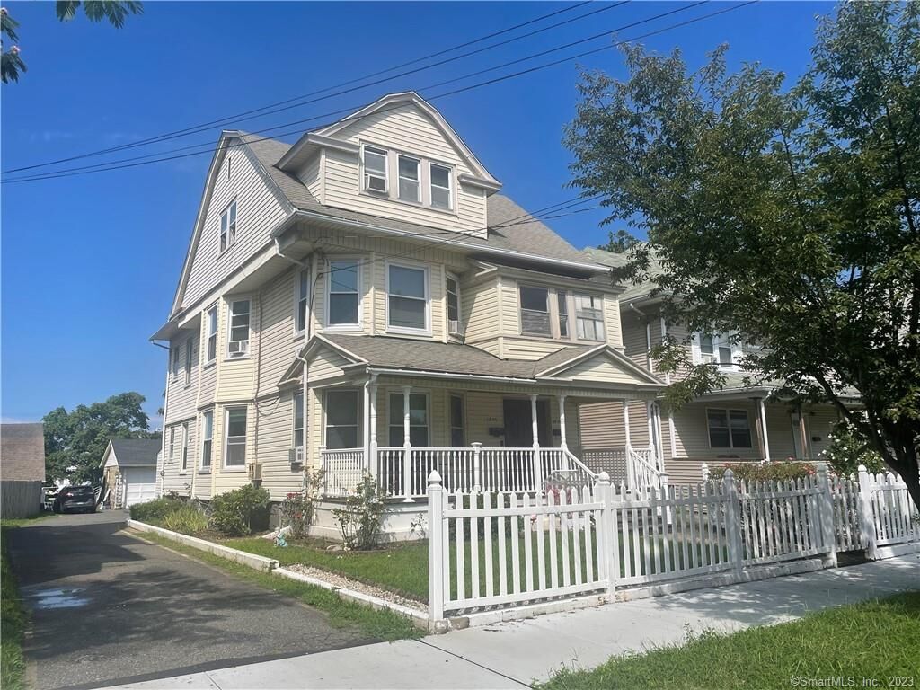 Property Photo: 1237 Noble Avenue CT 06608
