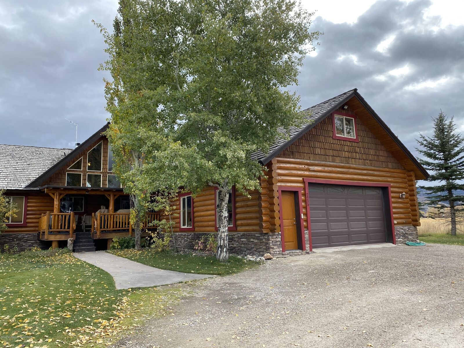 Property Photo:  2235 Cottonwood Way  ID 83422 