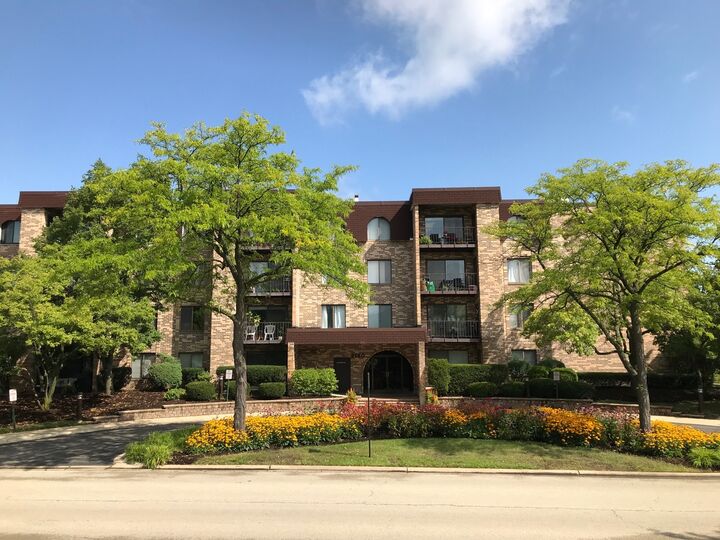 2150 Valencia Drive 311A  Northbrook IL 60062 photo