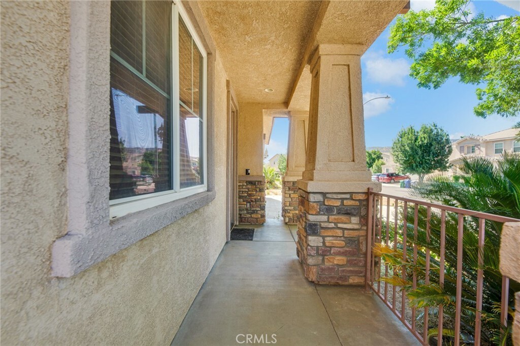 Property Photo:  2219 Cranshaw Lane  CA 93551 