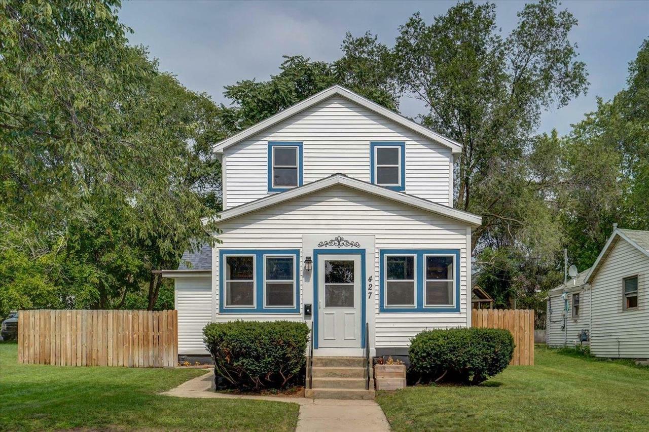 Property Photo:  427 East Cook Street  WI 53901 