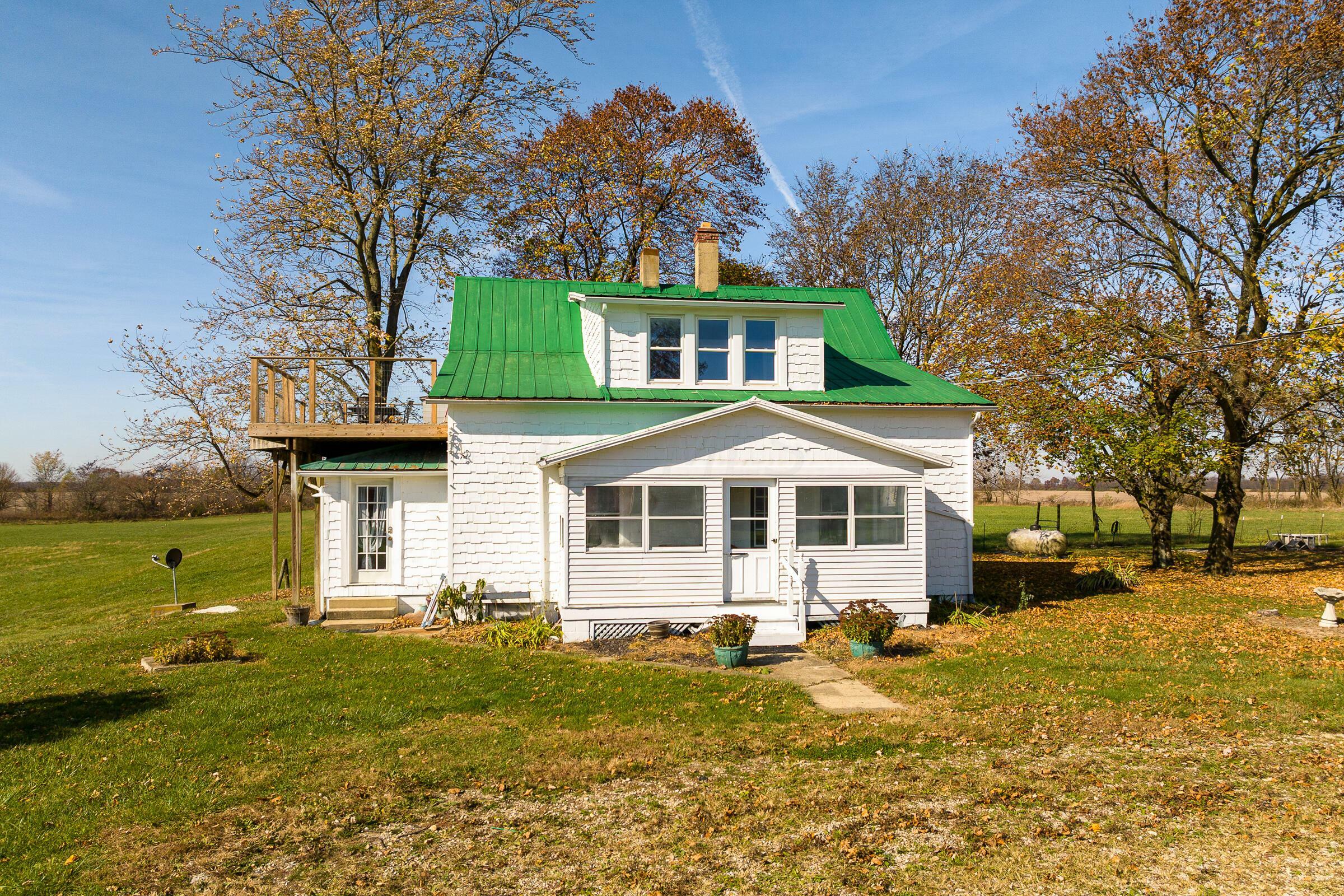 Property Photo:  6142 State Route 56 SE  OH 43140 