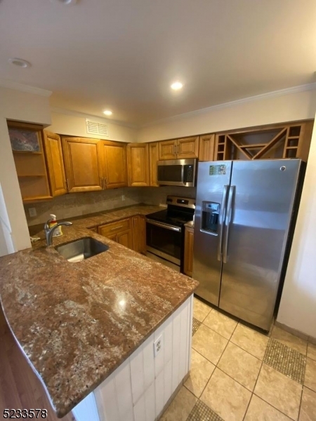26 Red Oak Ter  Jefferson Twp. NJ 07438 photo
