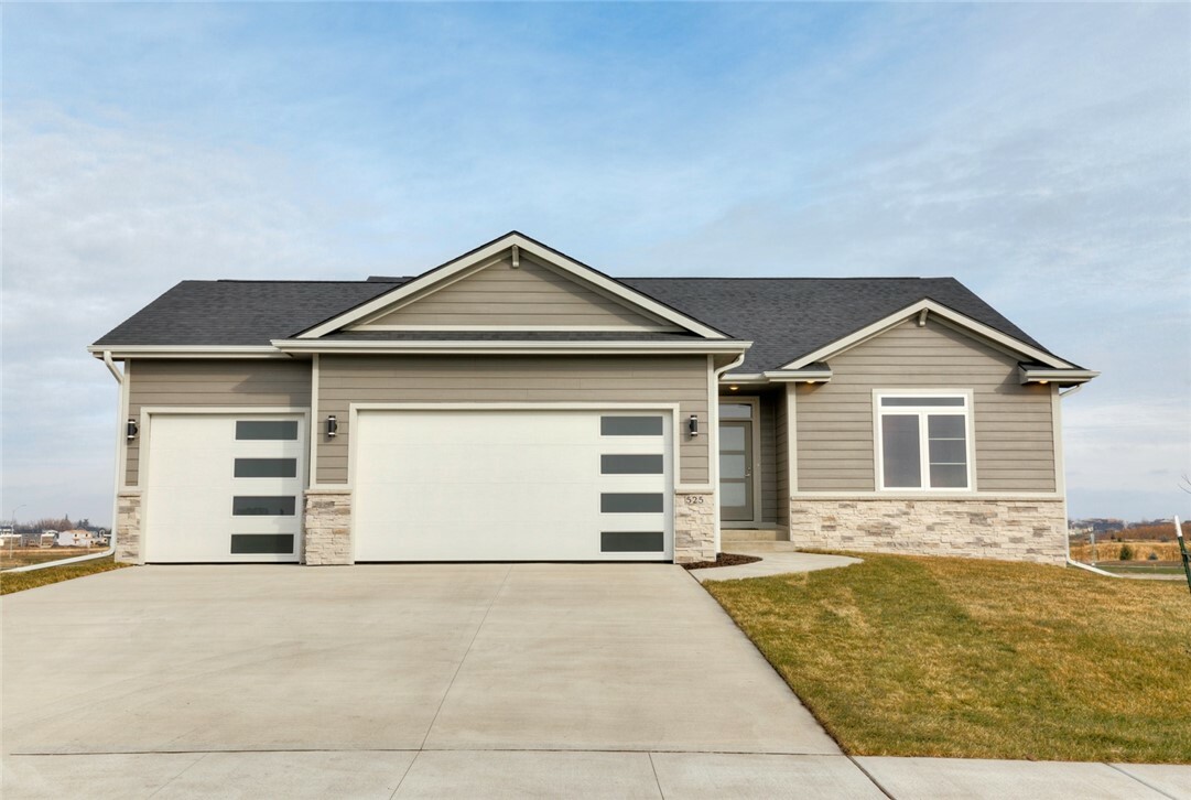 525 NW Mosaic Avenue  Waukee IA 50323 photo