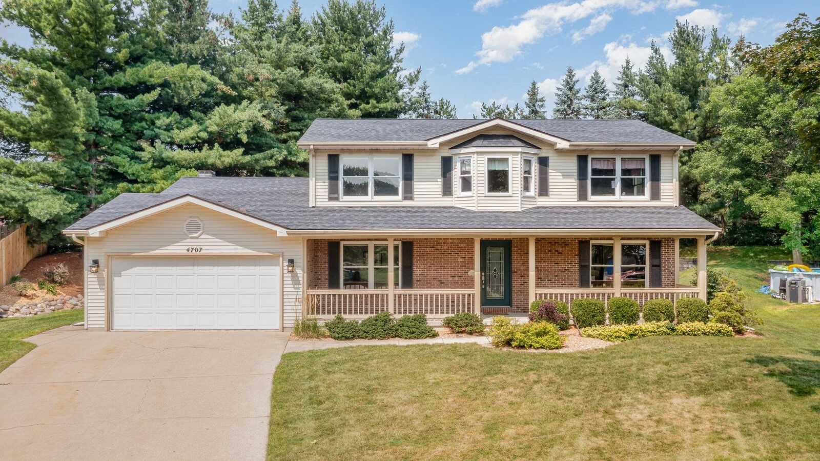 Property Photo:  4707 Trail Wood North  MI 48642 
