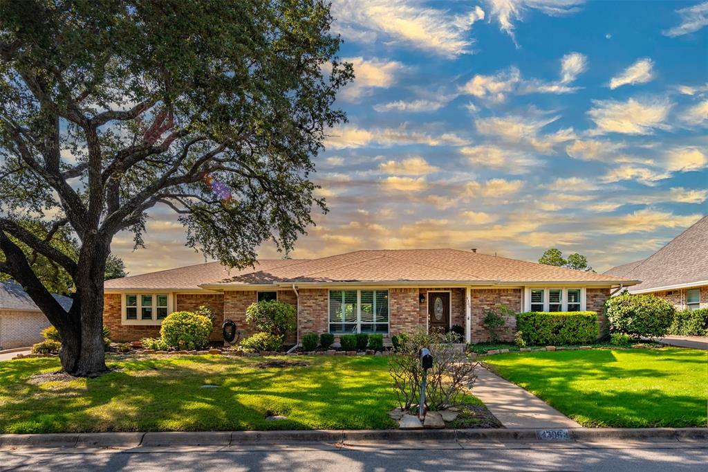 Property Photo:  4306 Steeplechase Trail  TX 76016 