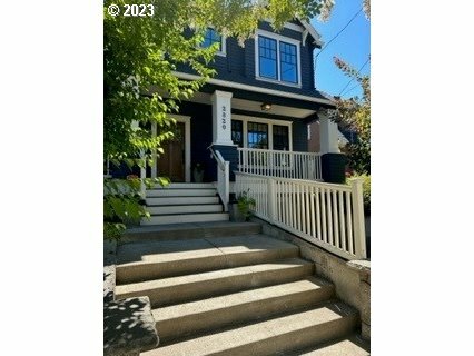 Property Photo:  2820 NE Tillamook St  OR 97212 