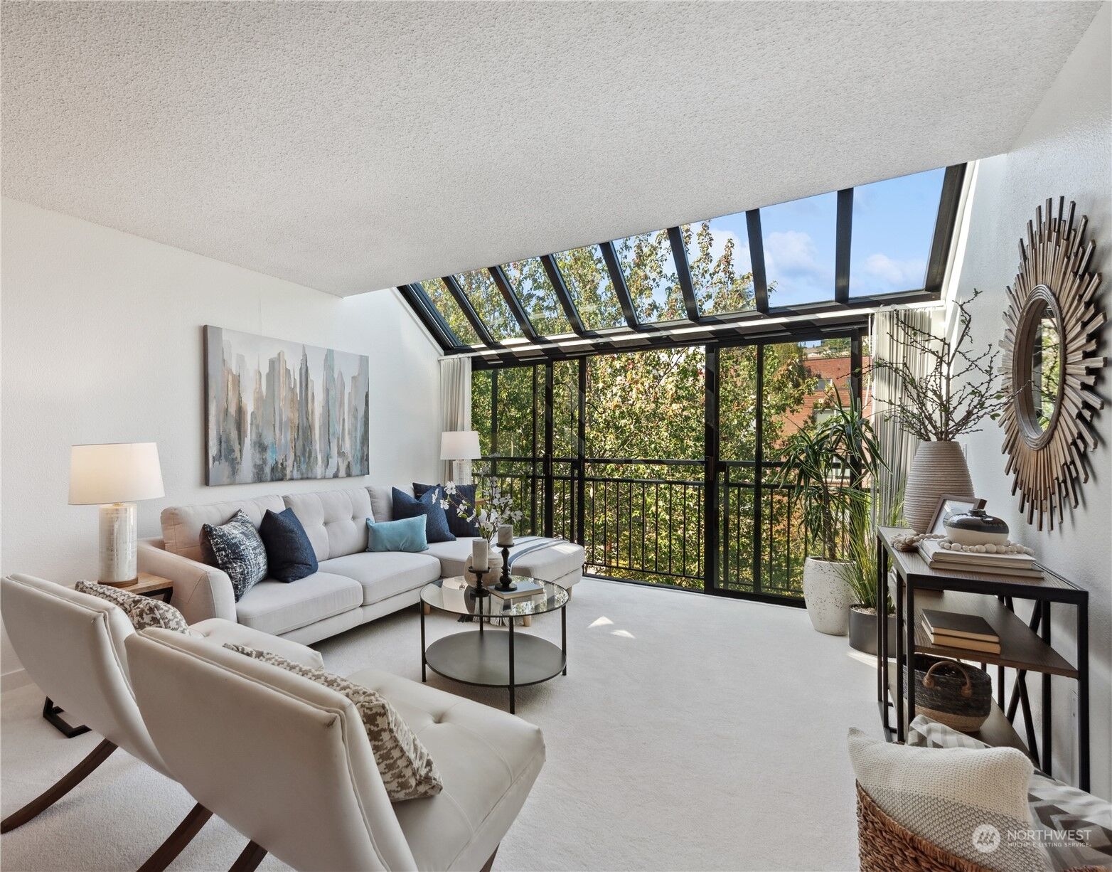 Property Photo: 275 W Roy Street 403 WA 98119