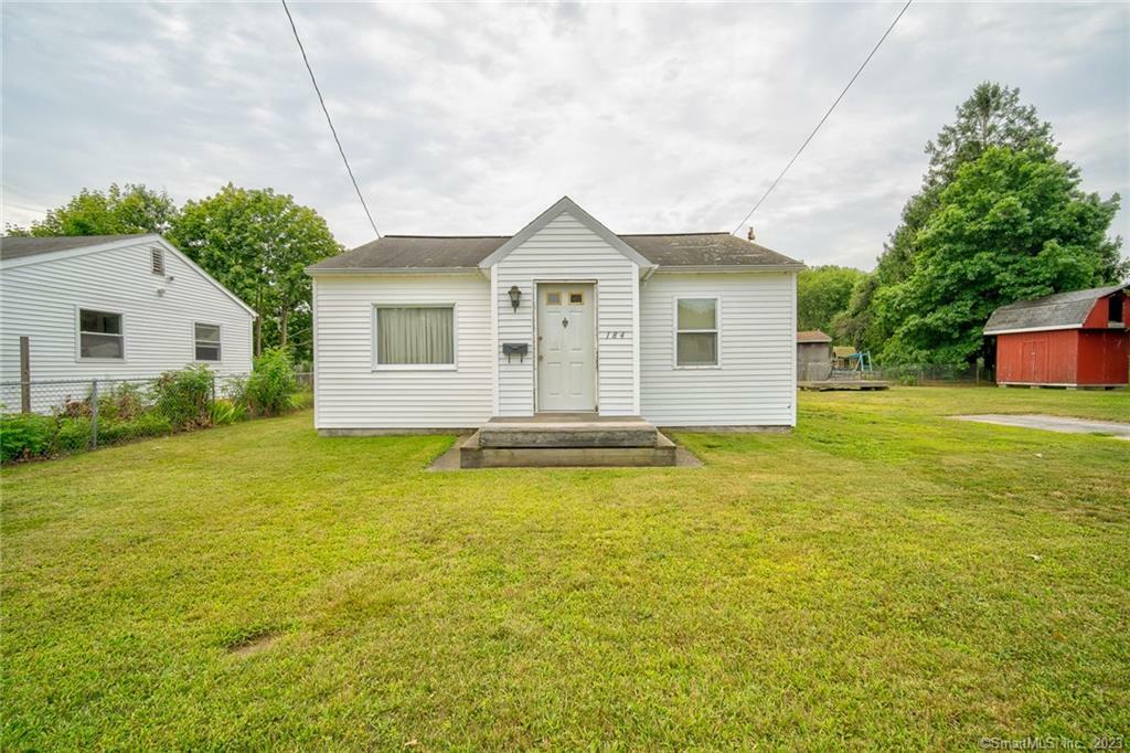 Property Photo:  184 Midway Oval  CT 06340 
