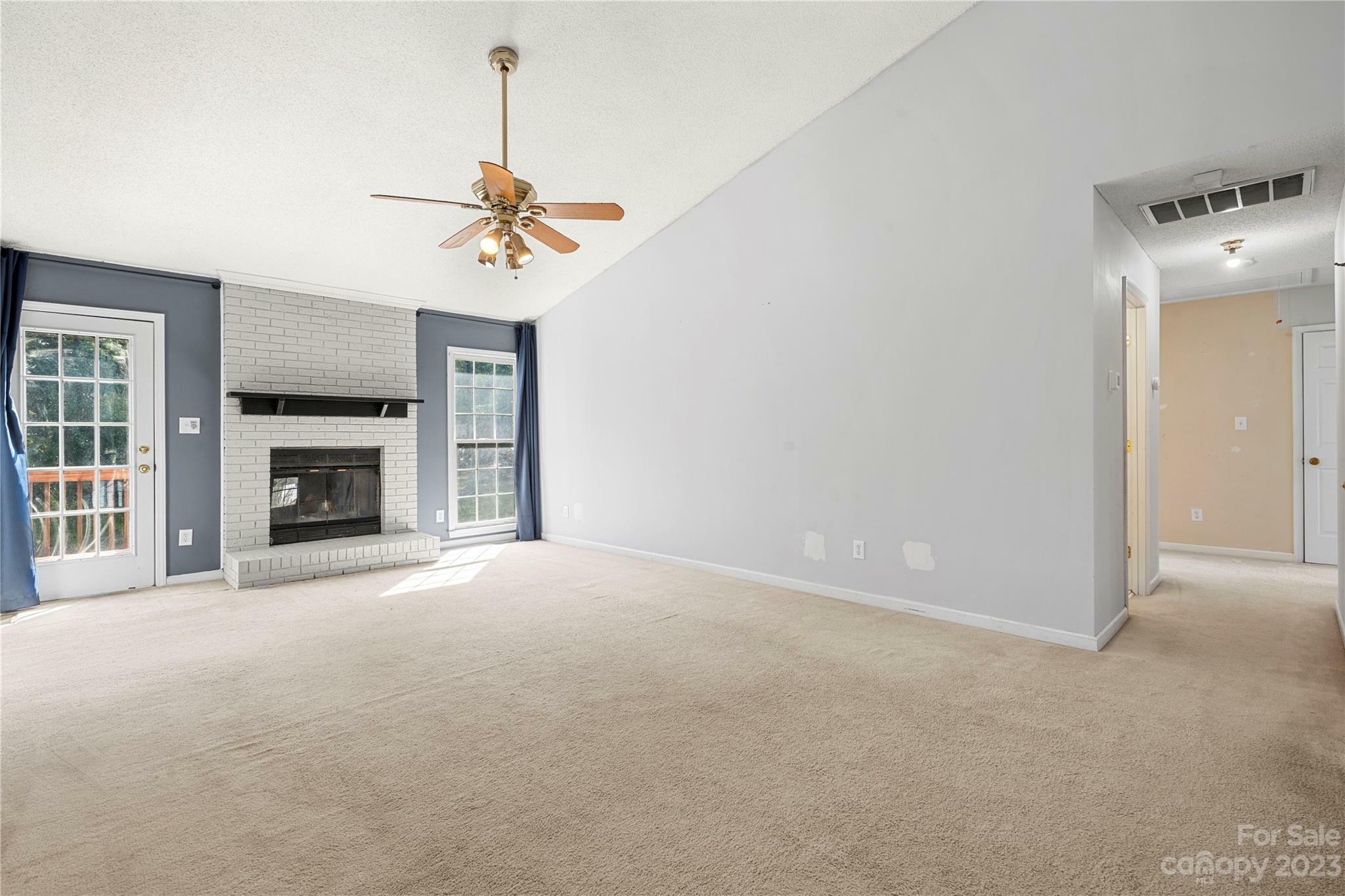Property Photo: 10106 Crayton Drive NC 28269