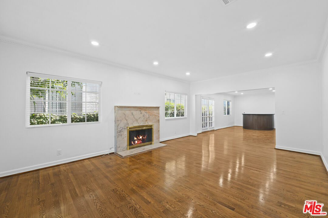 Property Photo: 312 S La Peer Dr CA 90048