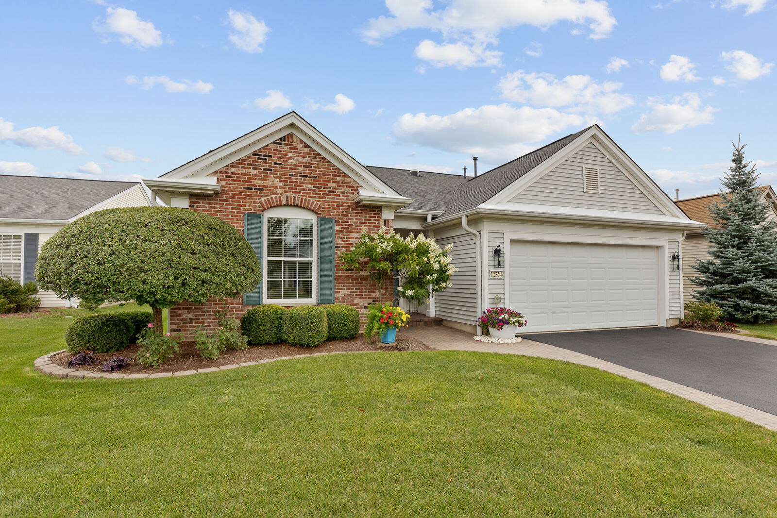 Property Photo:  12354 Arlington Drive  IL 60142 